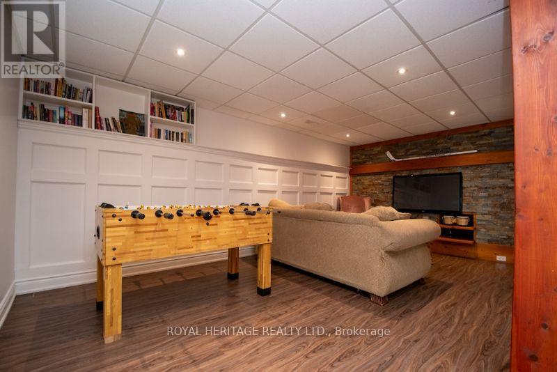202 SUMCOT DRIVE - 24