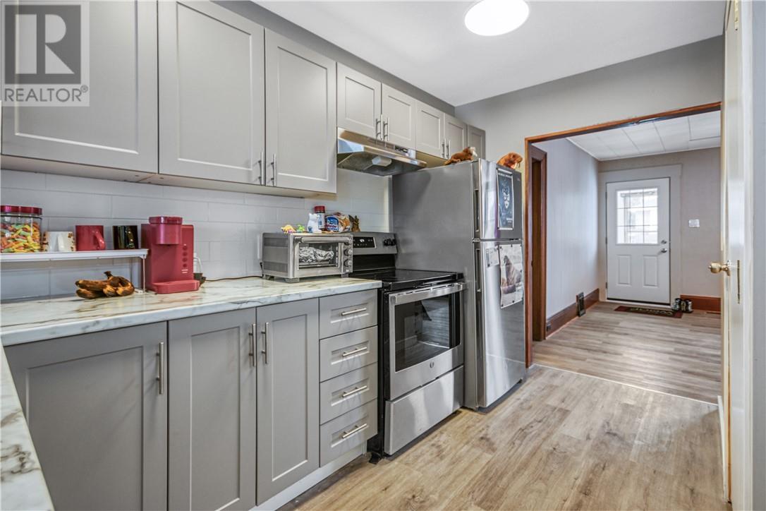 221 Oak Street - 15