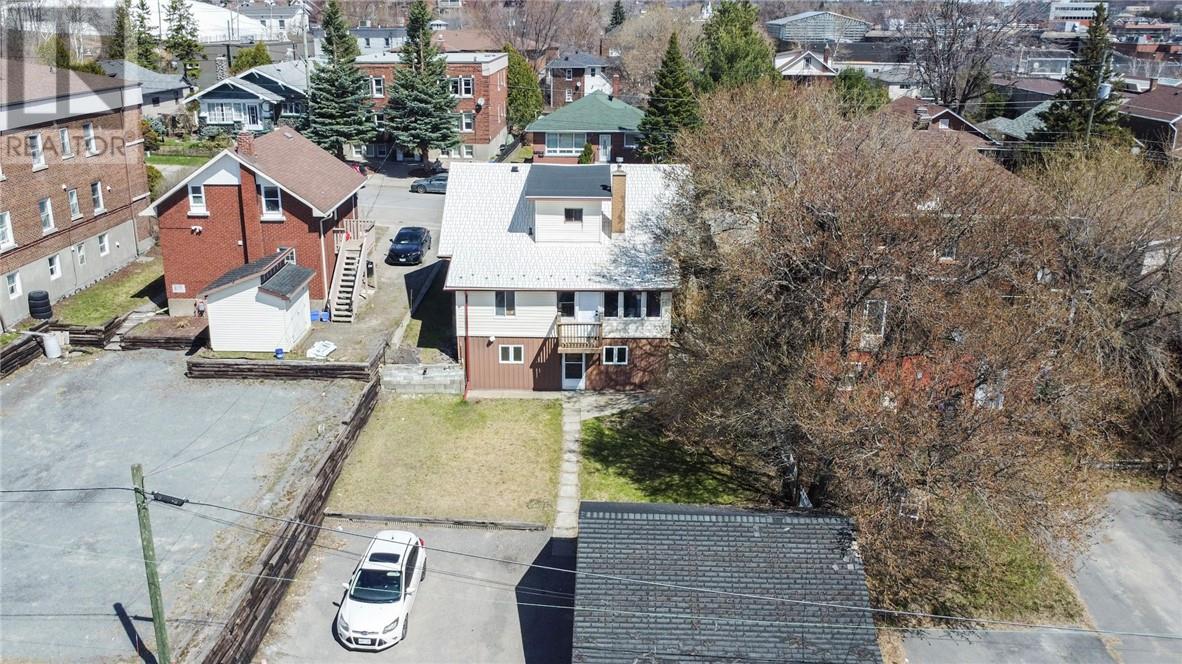 221 Oak Street - 29