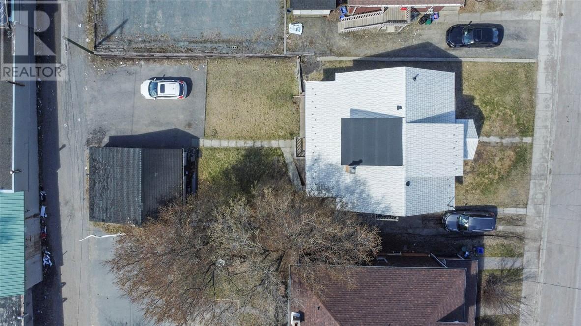 221 Oak Street - 31