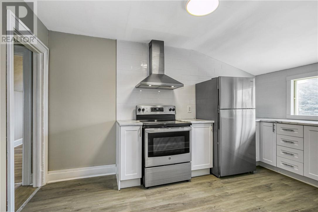 221 Oak Street - 6