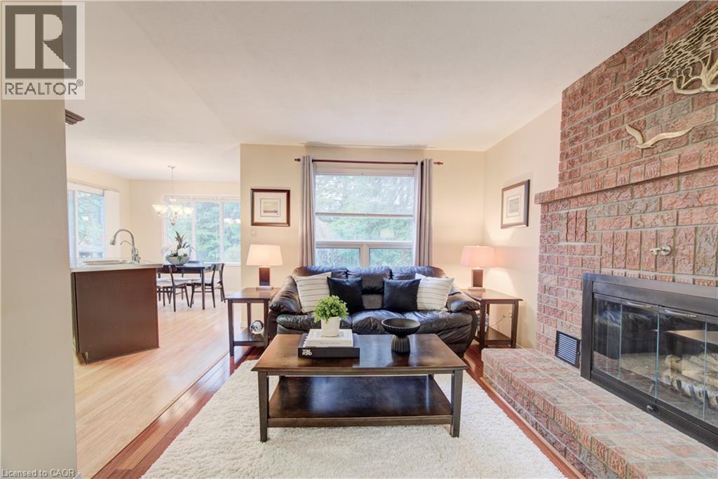112 WEST ACRES Crescent, Kitchener, Ontario, N2N3G8 — Photo 5