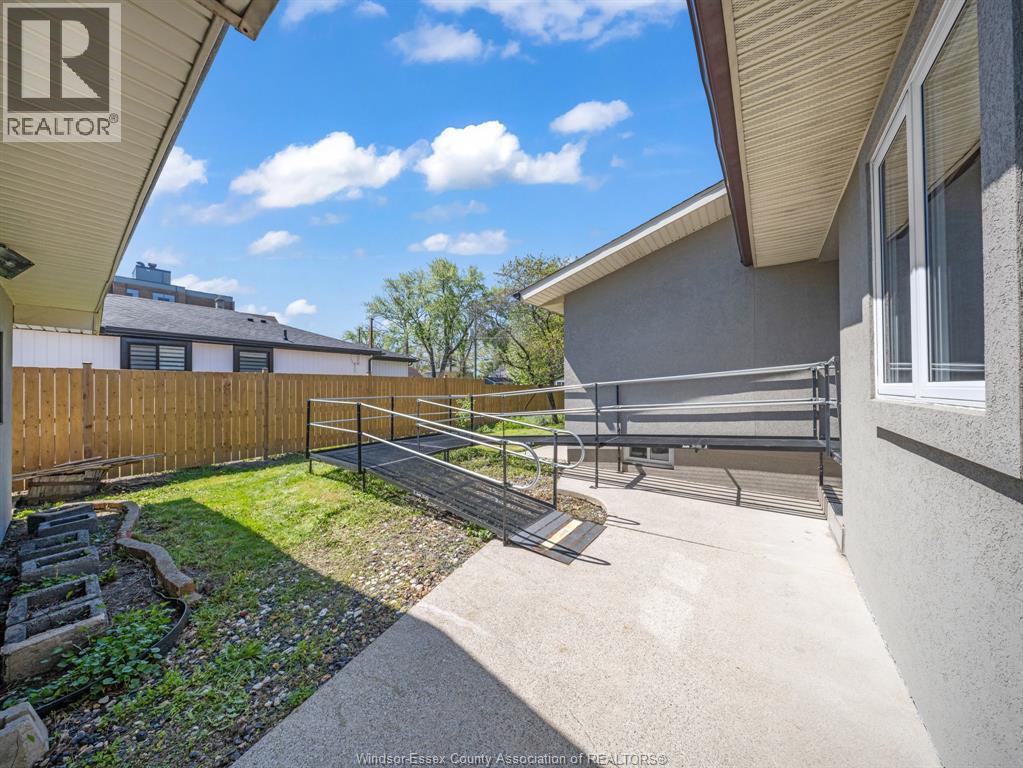 923 LAUZON ROAD, Windsor, Ontario, N8S3M4 — Photo 32