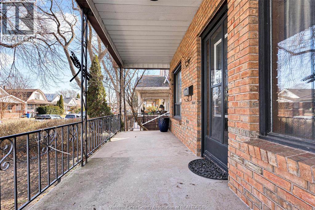 1517 GLADSTONE AVENUE, Windsor, Ontario, N8X1Z3 — Photo 3