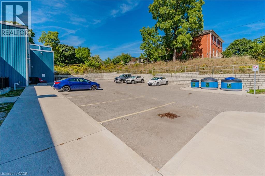 58 BEVERLY Street Unit# 101, Cambridge, Ontario, N1R3Z7 — Photo 32