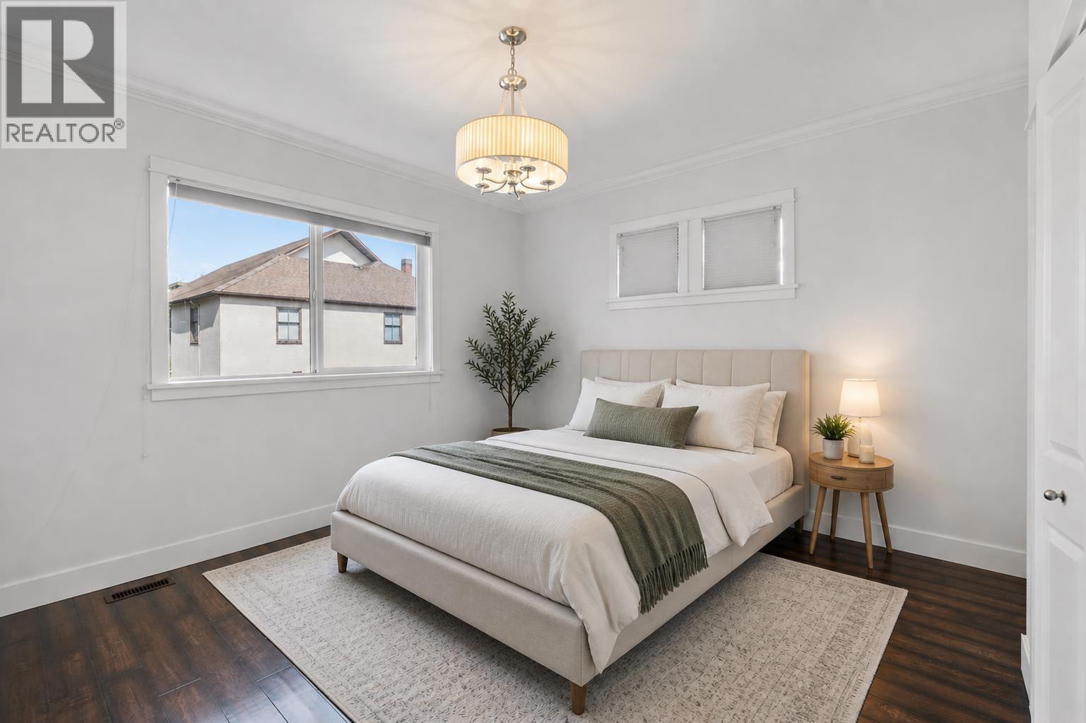 331 KEARY STREET, New Westminster
