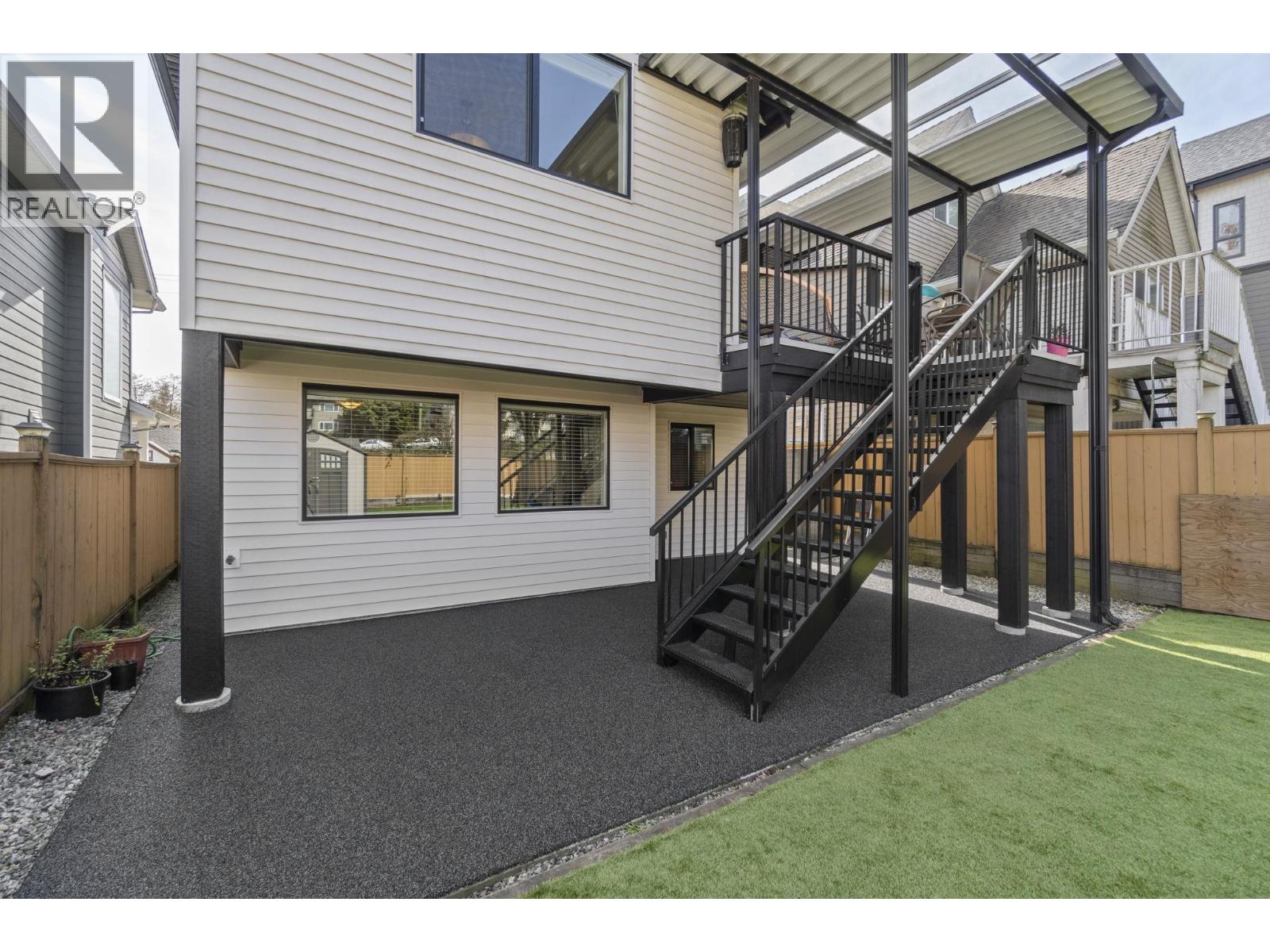 331 KEARY STREET, New Westminster