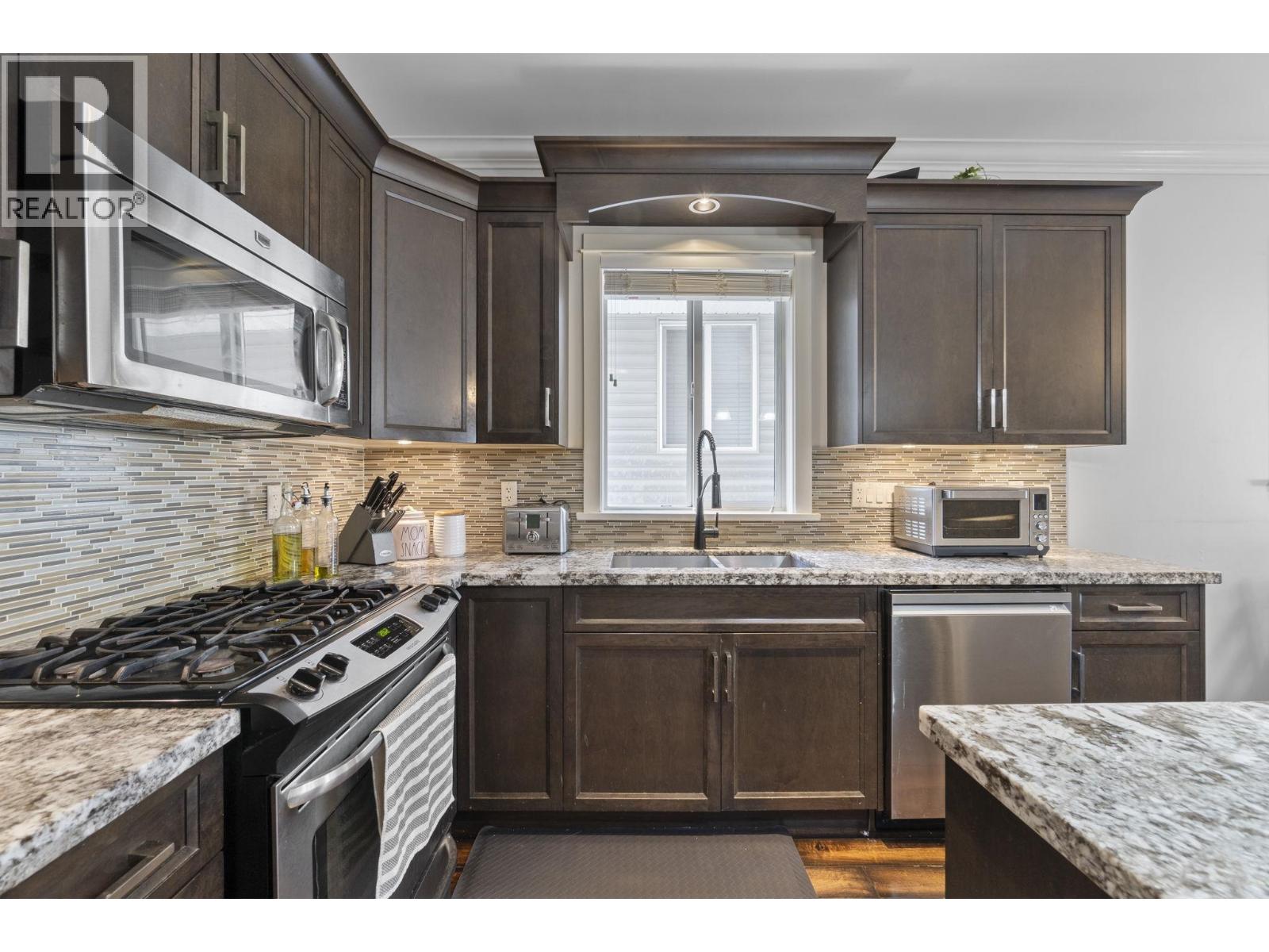 331 KEARY STREET, New Westminster