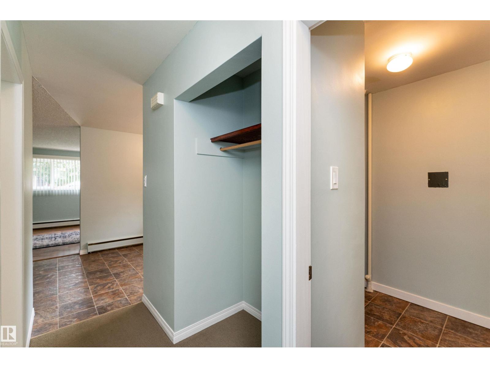 #5 8807 101 ST NW, Edmonton