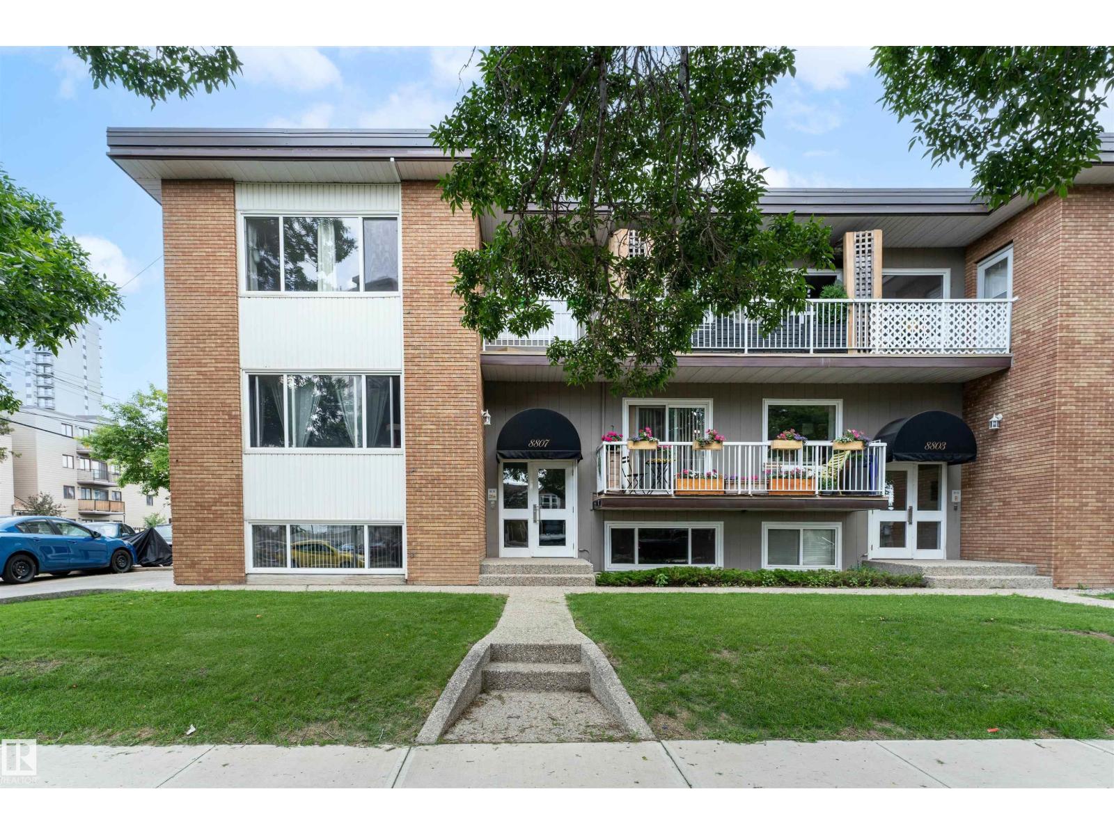 #5 8807 101 ST NW - 3