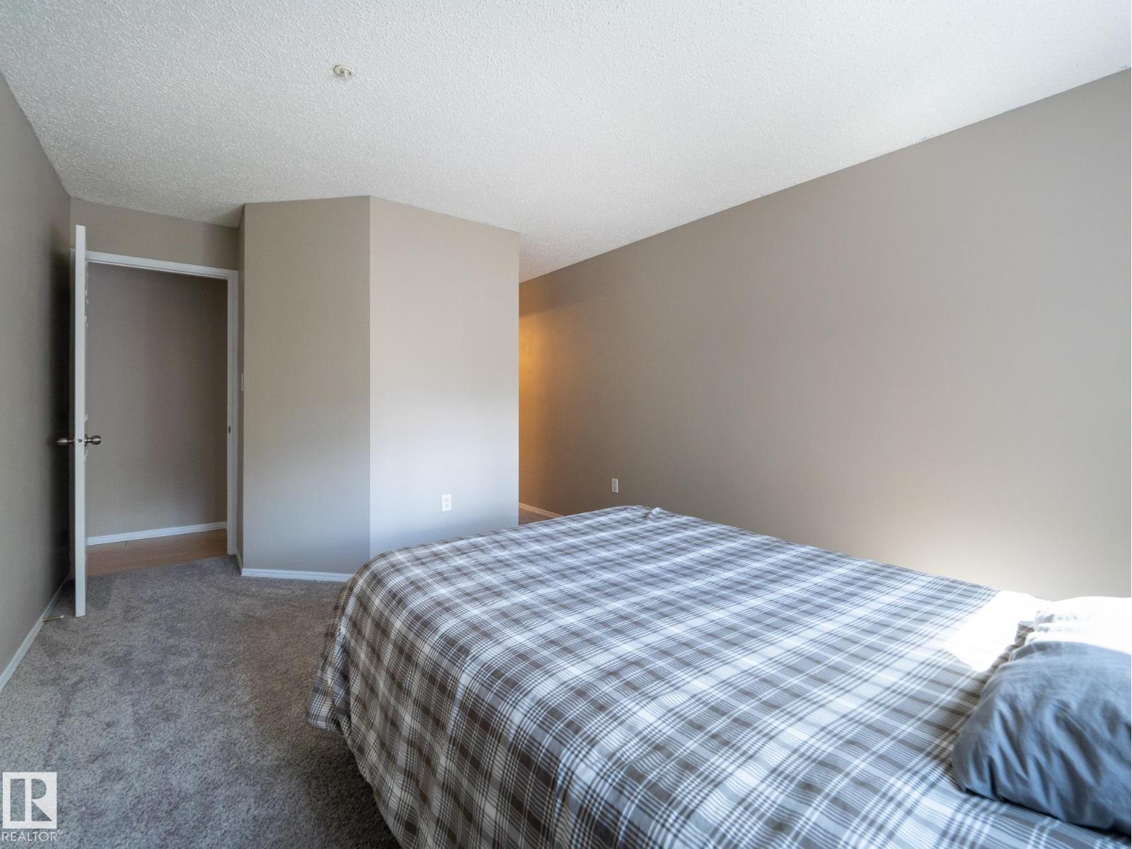 #205 11716 100 AV NW - 17