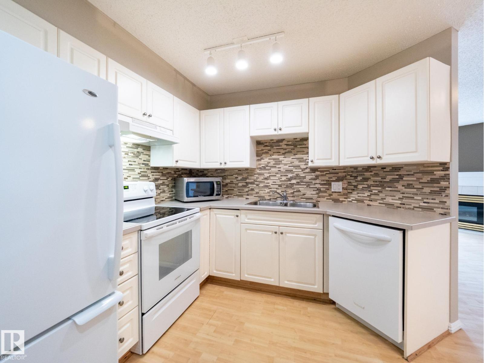 #205 11716 100 AV NW - Image 2