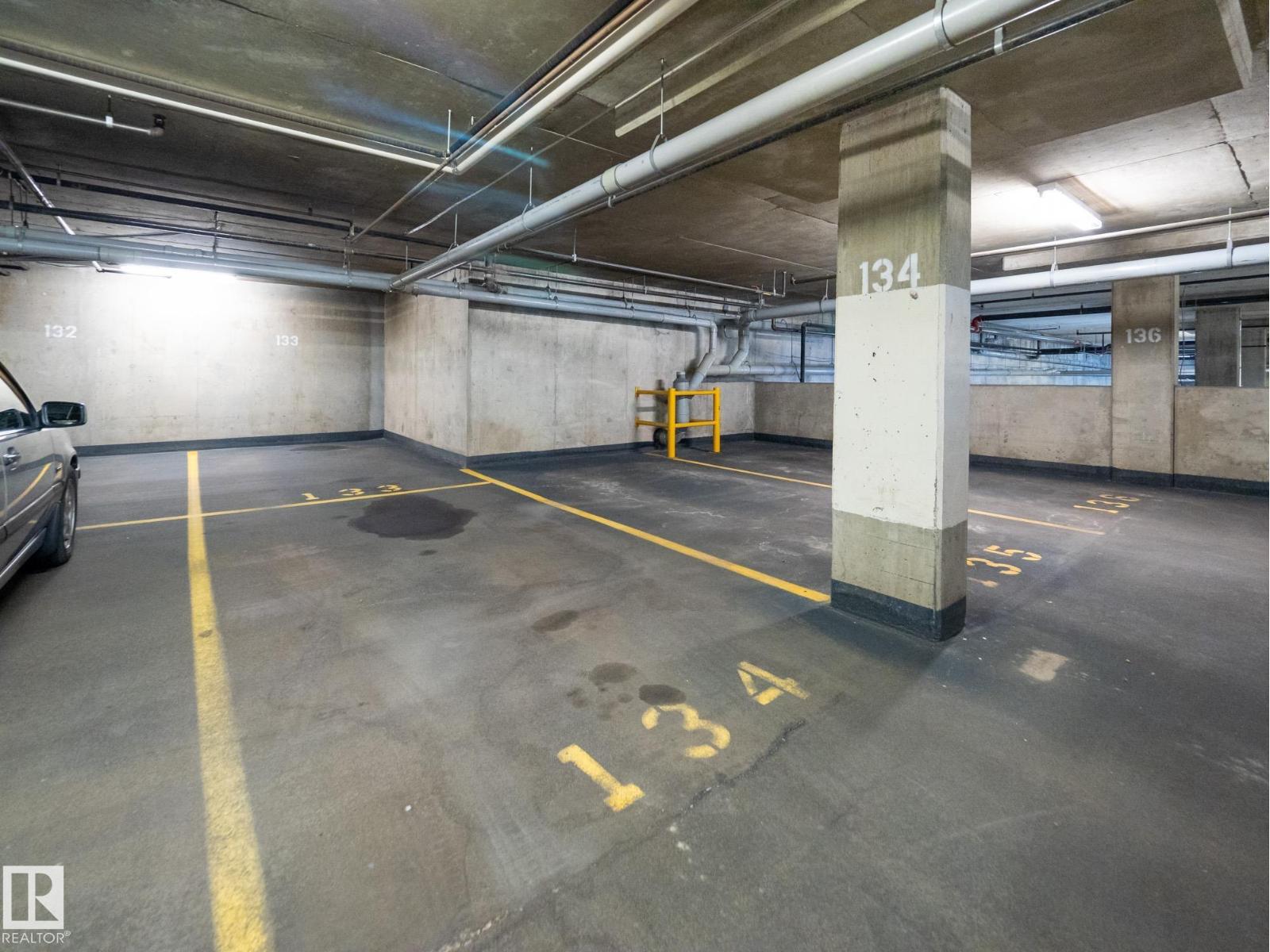 #205 11716 100 AV NW - 28
