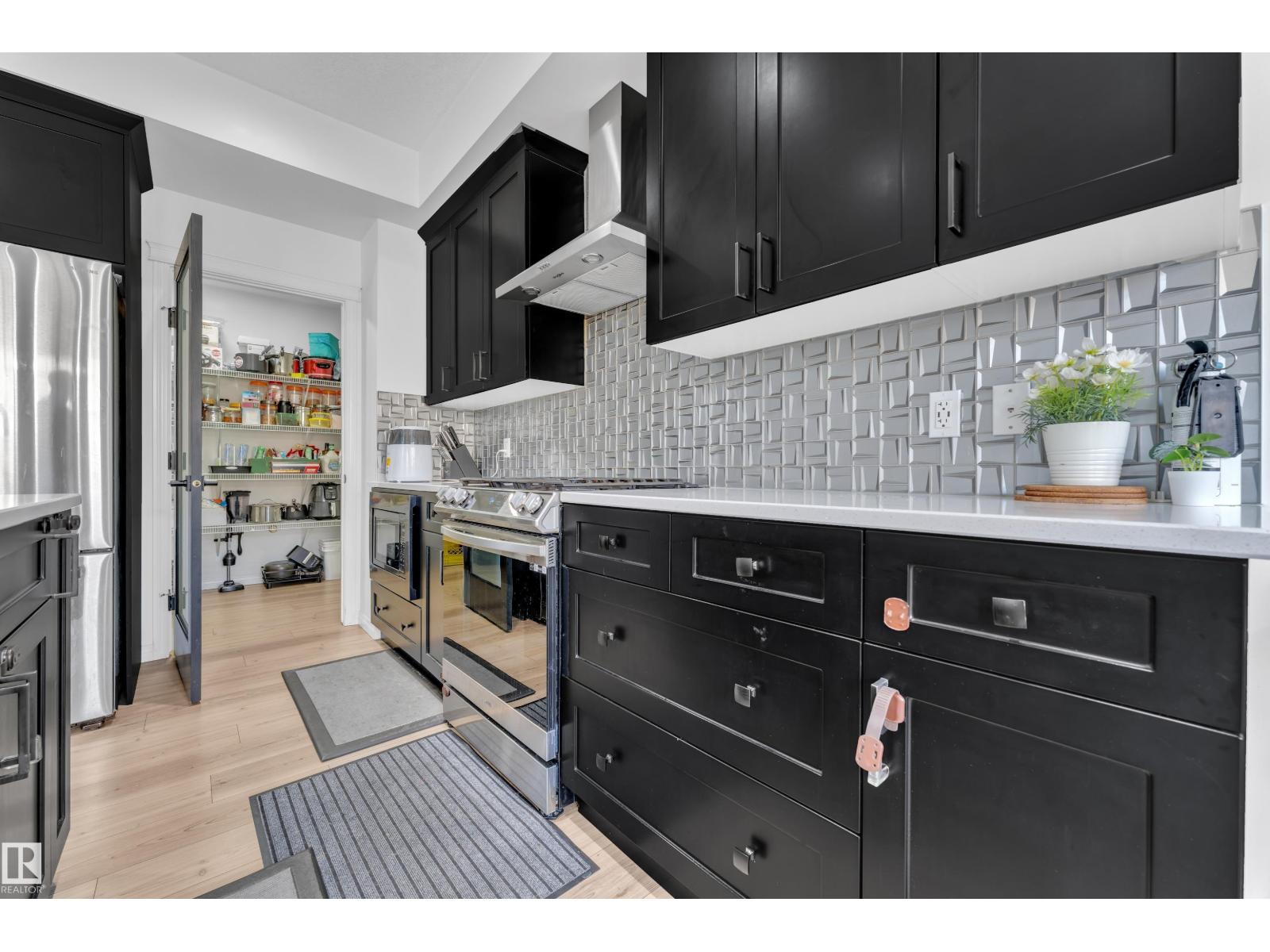 2315 51 ST SW - 17