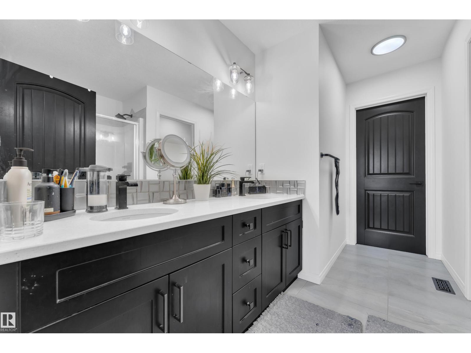 2315 51 ST SW - 25