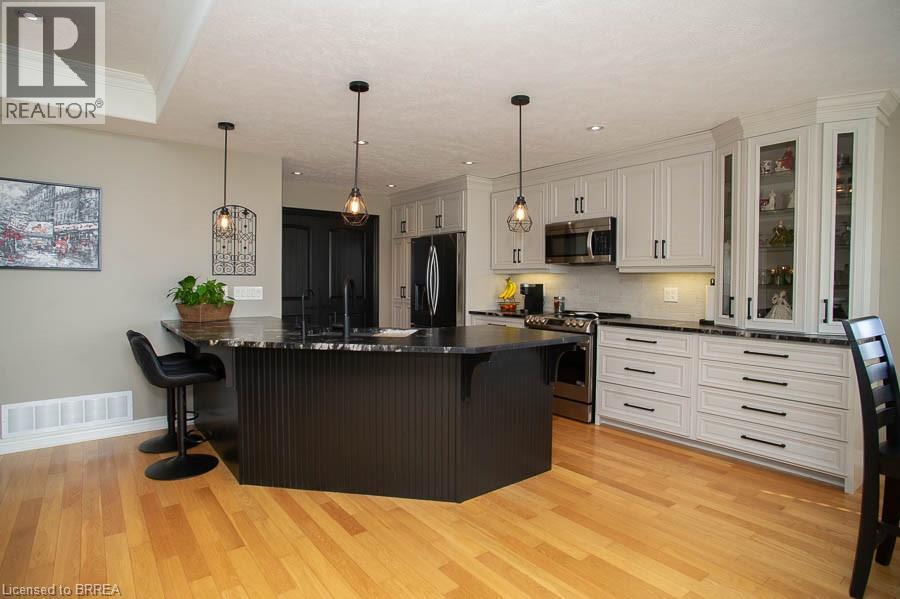 9 DAVEY Court - 11