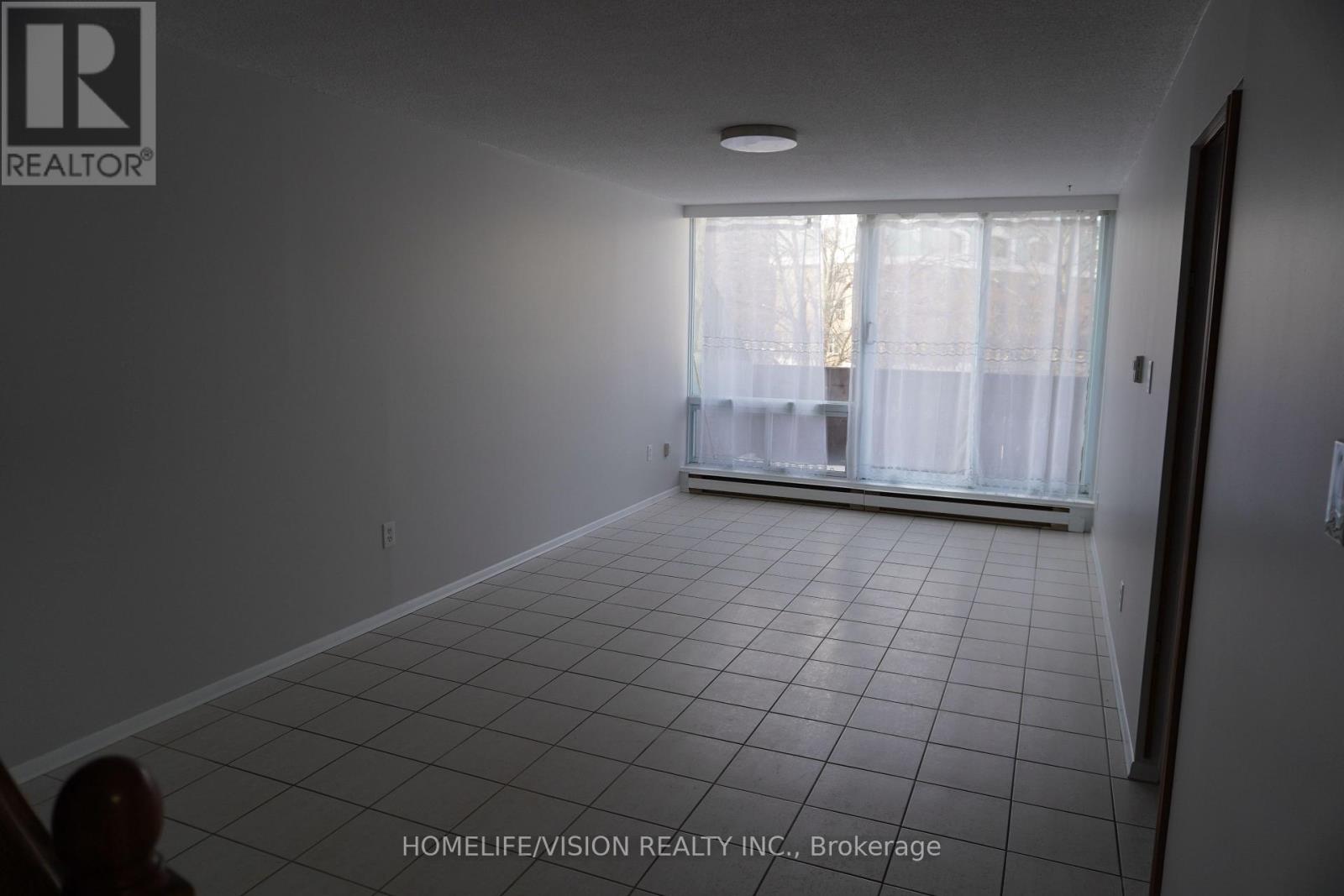 #217 3765 SHEPPARD AVENUE E - 1