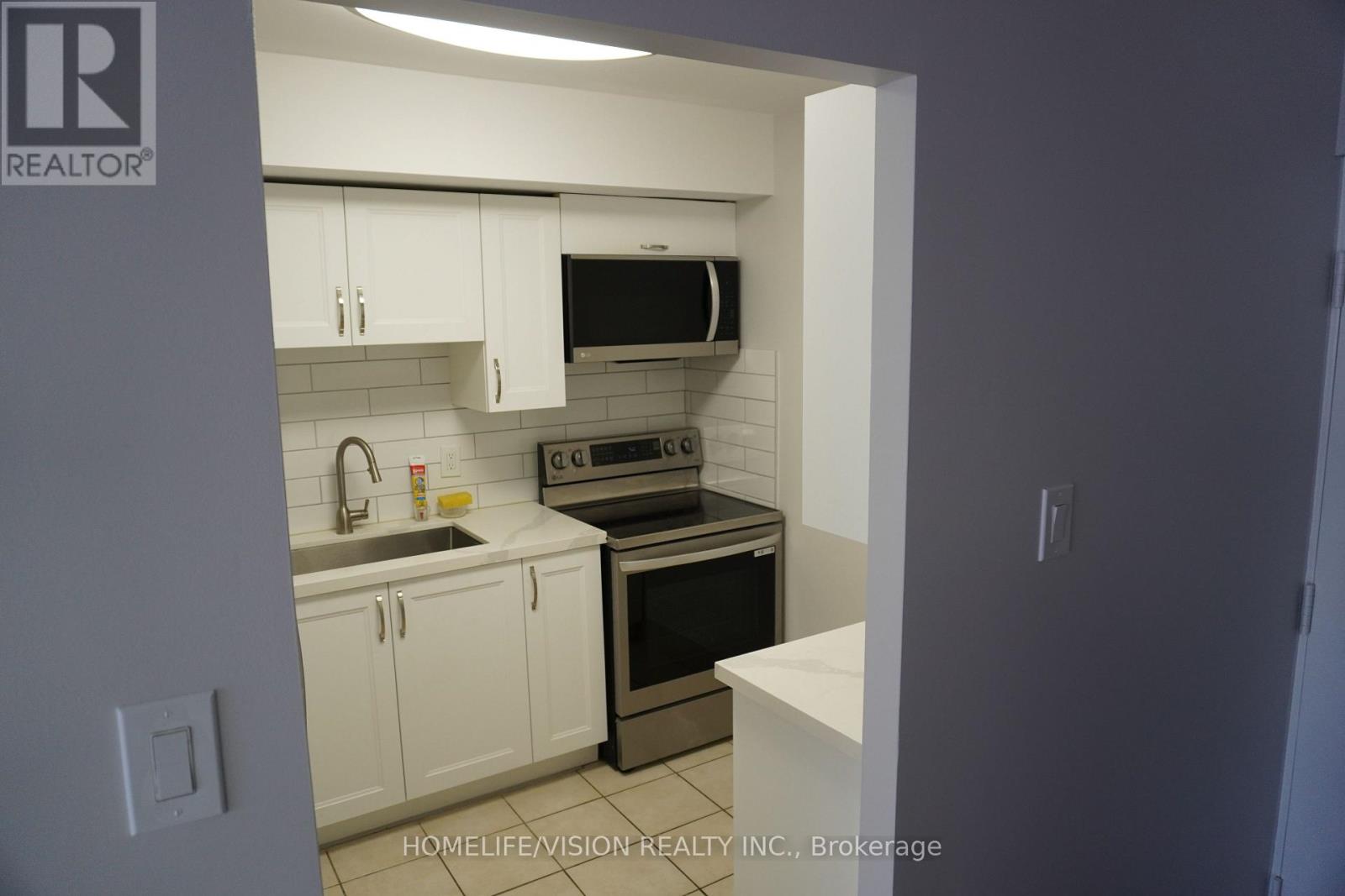 #217 3765 SHEPPARD AVENUE E - 13