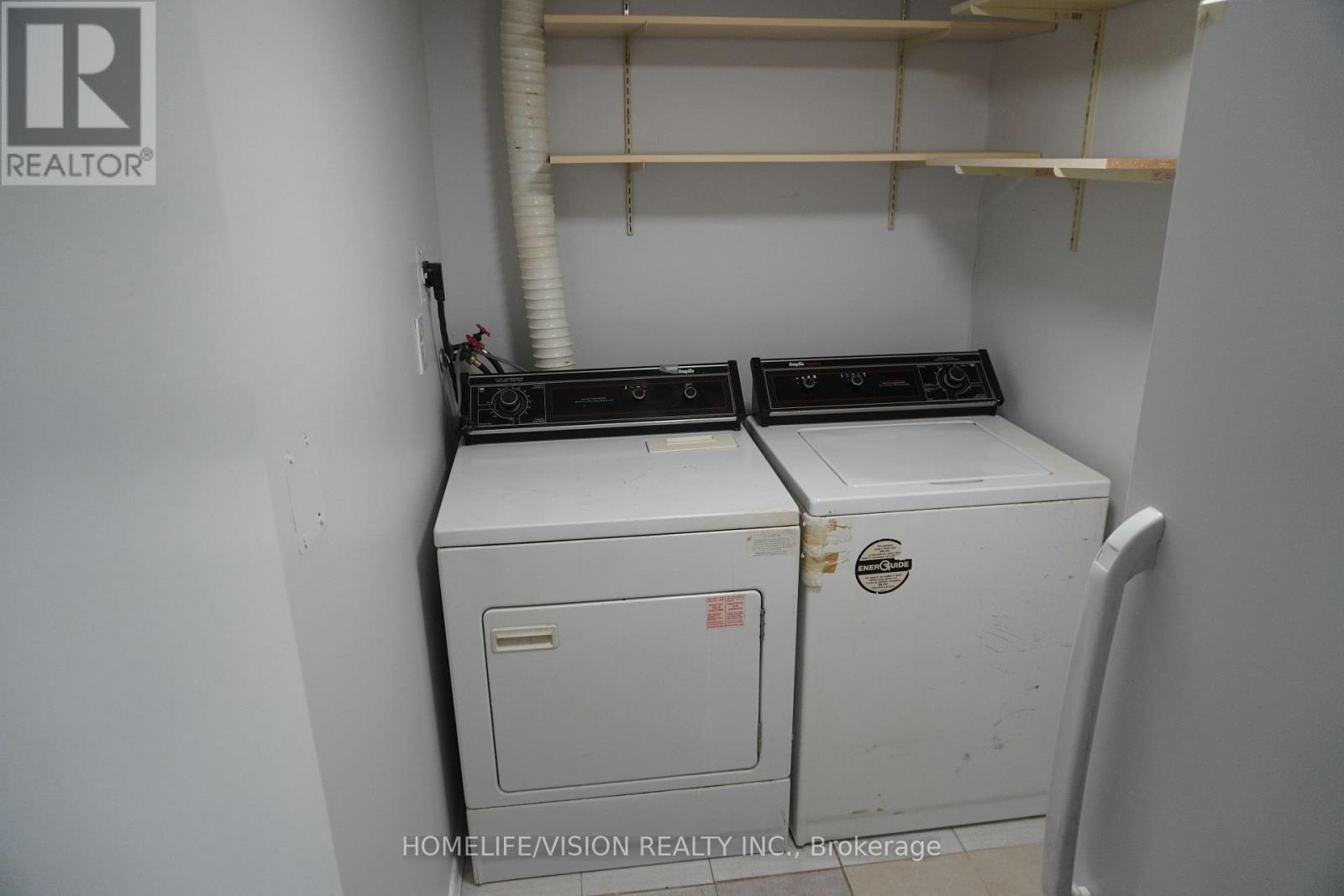 #217 3765 SHEPPARD AVENUE E - 28