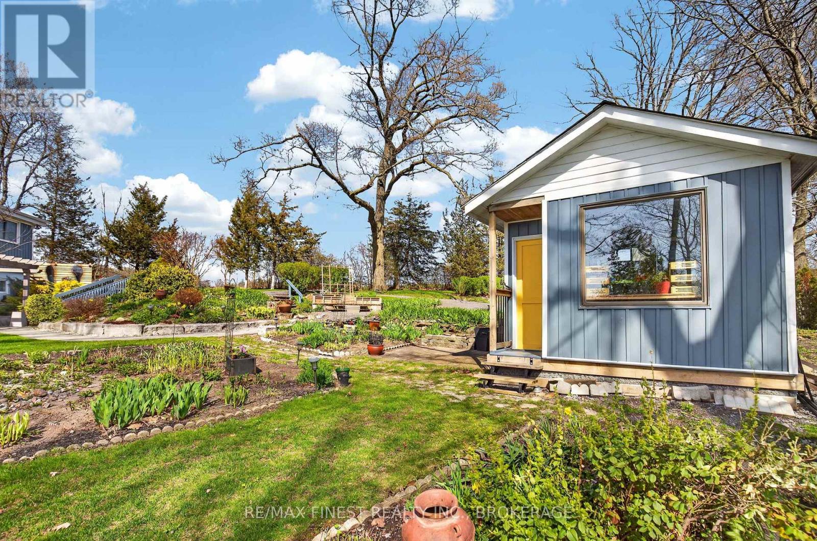 79 HICKORY LANE - 33