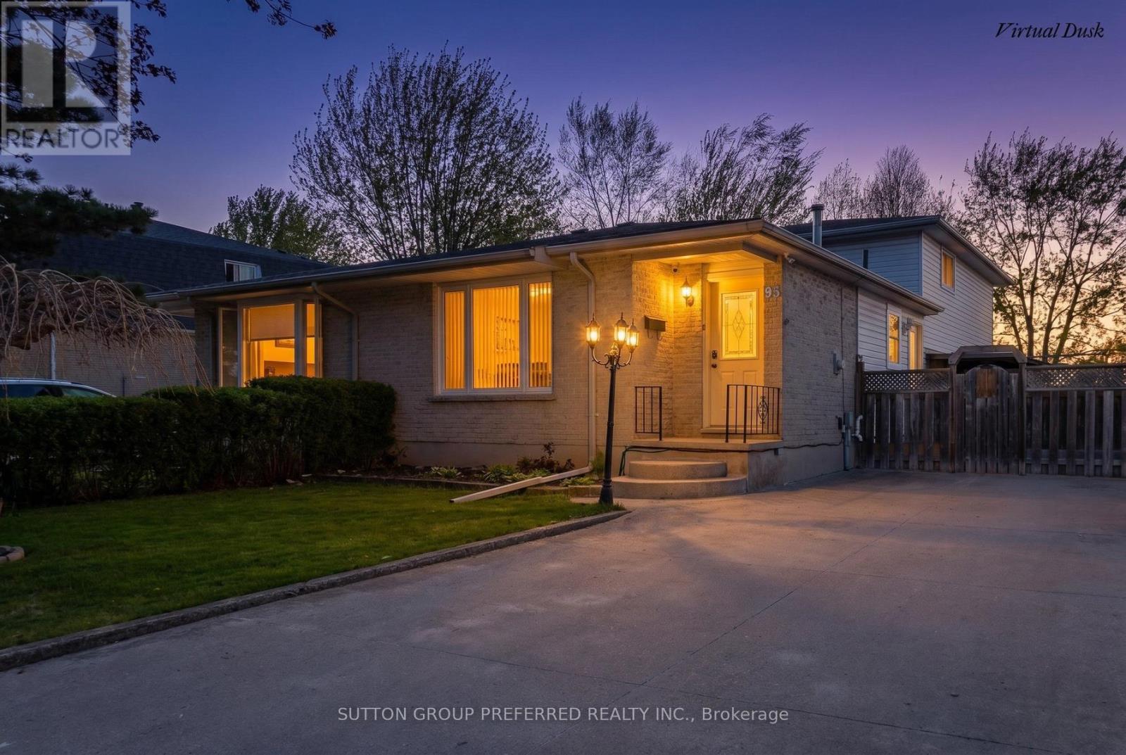 95 SCOTCHMERE CRESCENT - 2