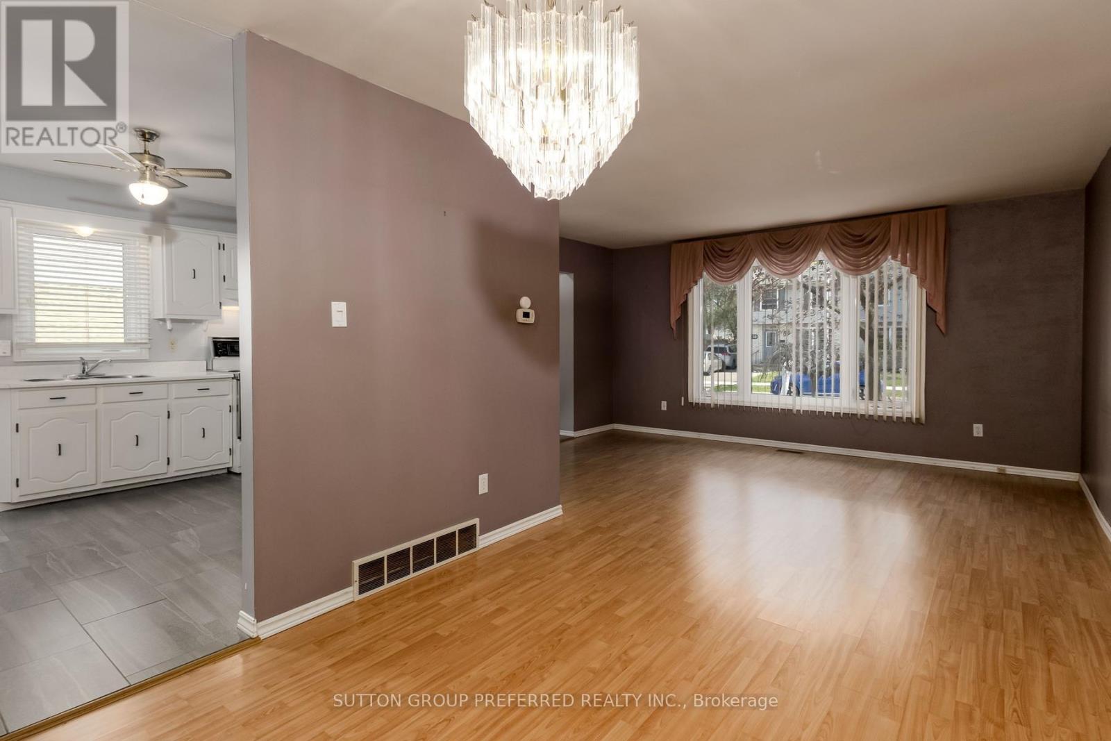95 SCOTCHMERE CRESCENT - 8