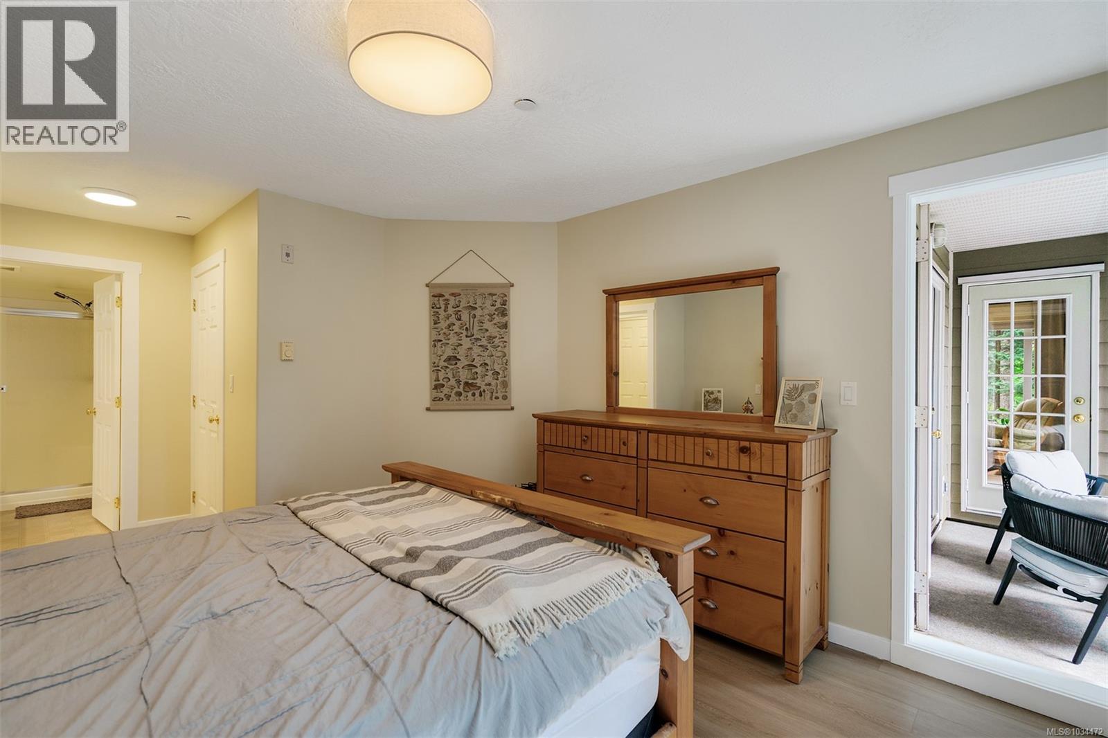 #206 893 Hockley Ave - 17
