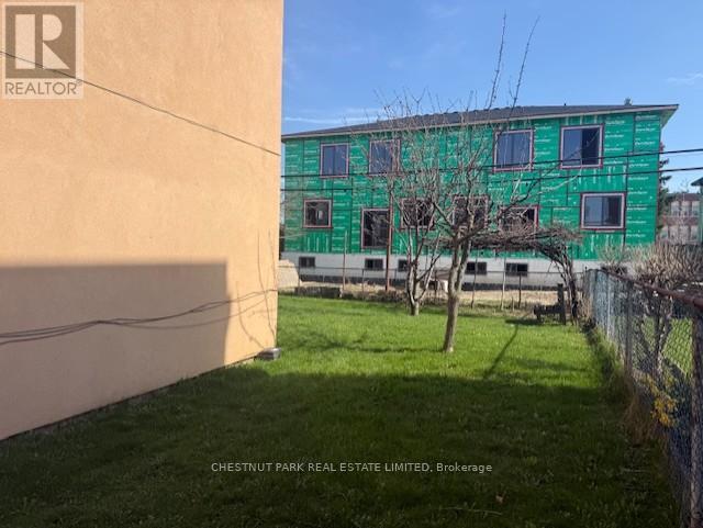 757 LAWRENCE AVENUE W - 13