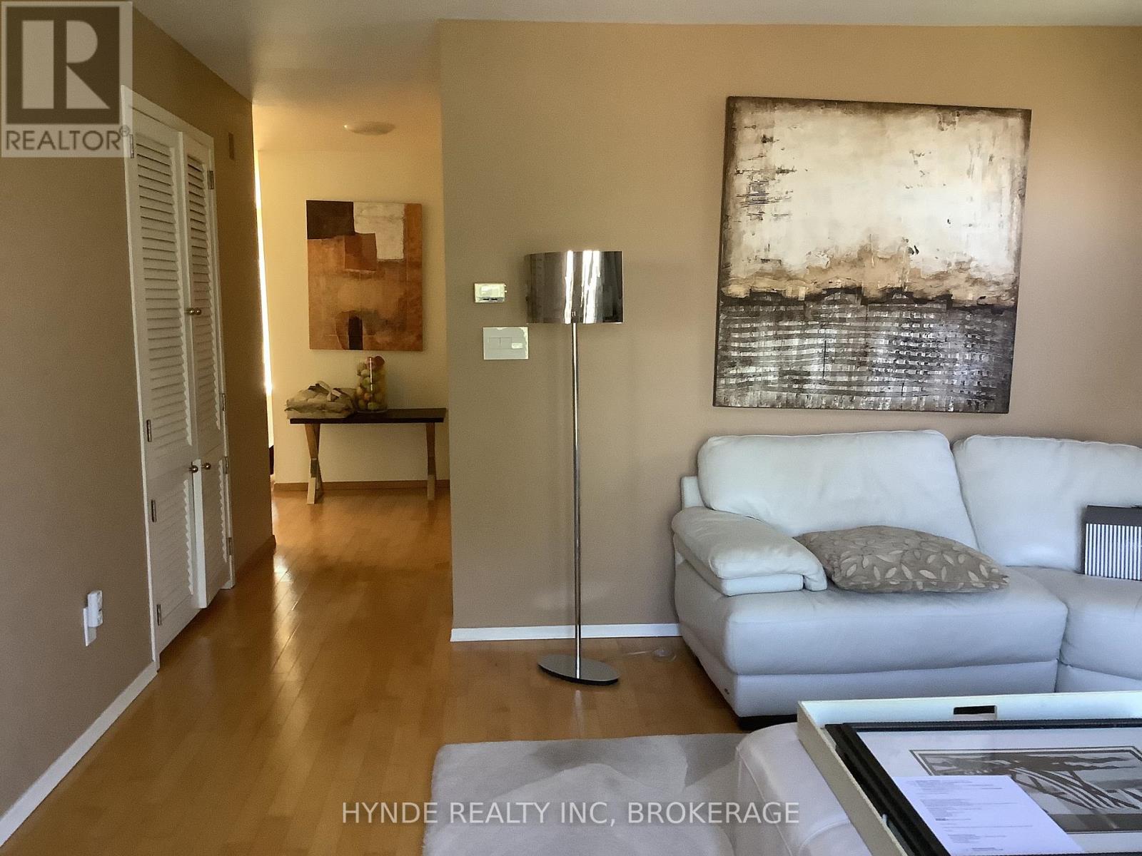24 WOODMOUNT DR DRIVE - 13