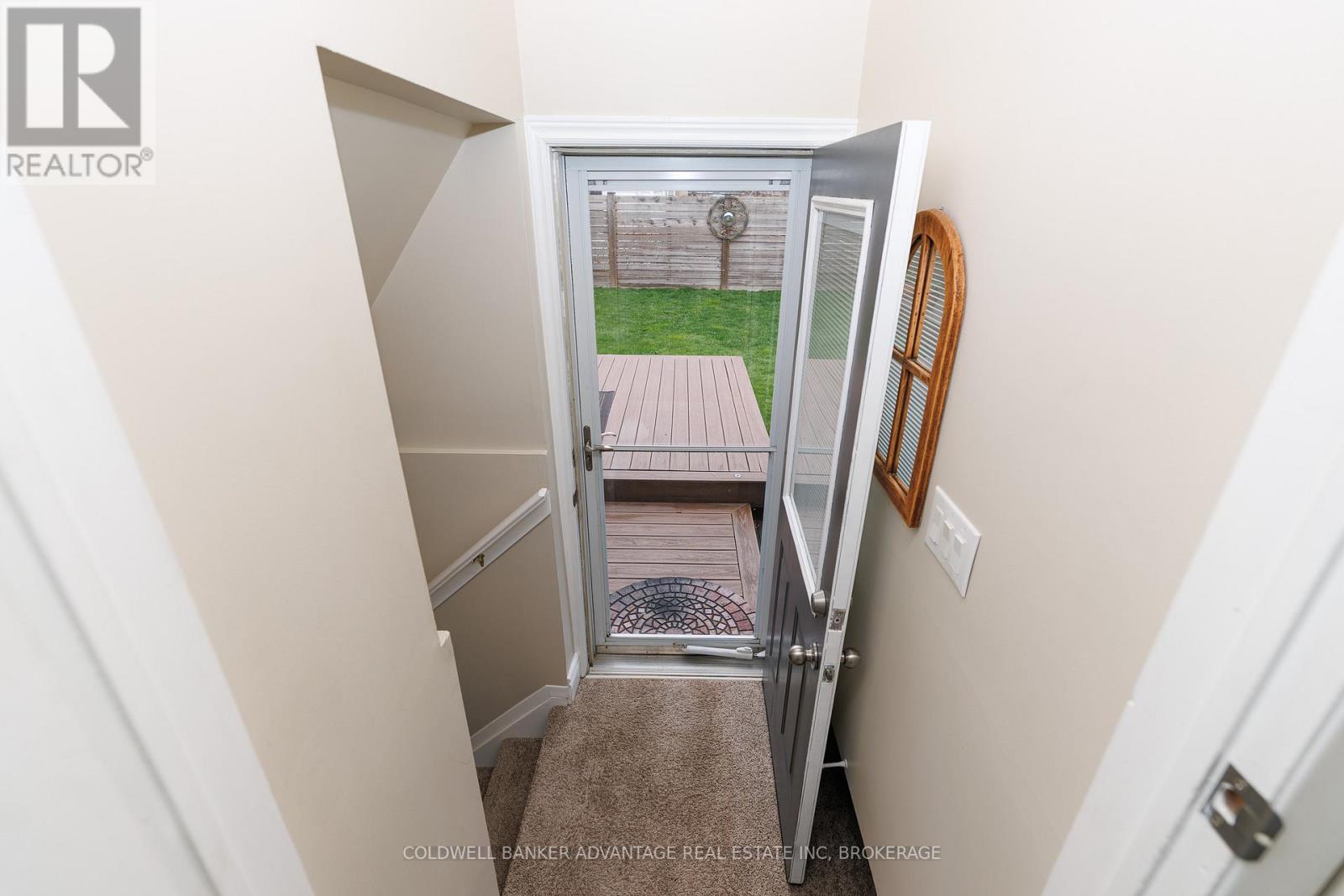 3 NORTHGLEN AVENUE - 21