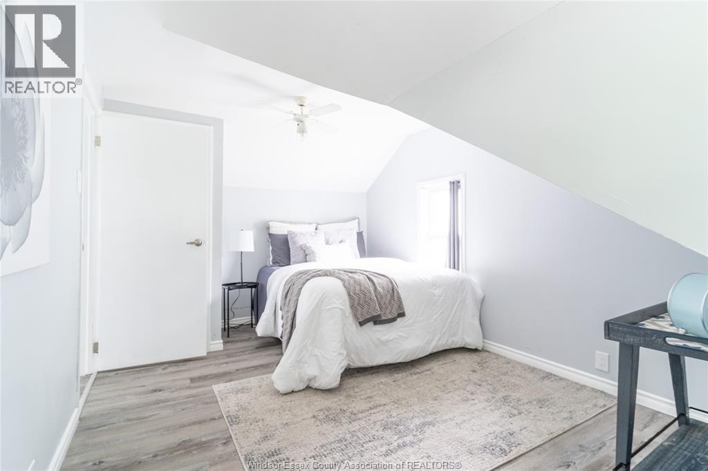 1015 OAK - 12