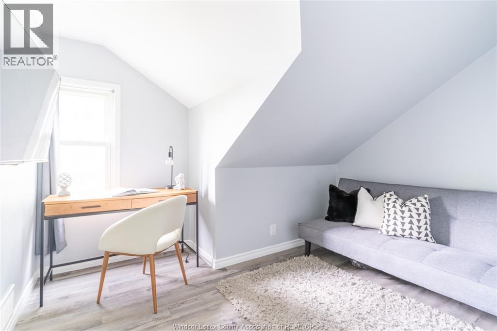 1015 OAK - 13