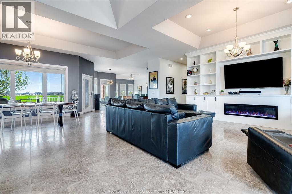 916 Mersea Rd 2, Leamington, Ontario, N8H3V7 — Photo 2