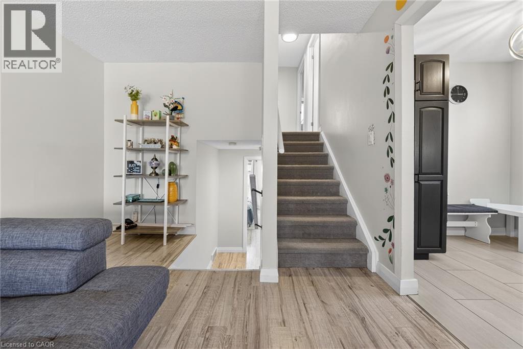 136 ROCKWOOD Avenue, St. Catharines, Ontario, L2P3R8 — Photo 11