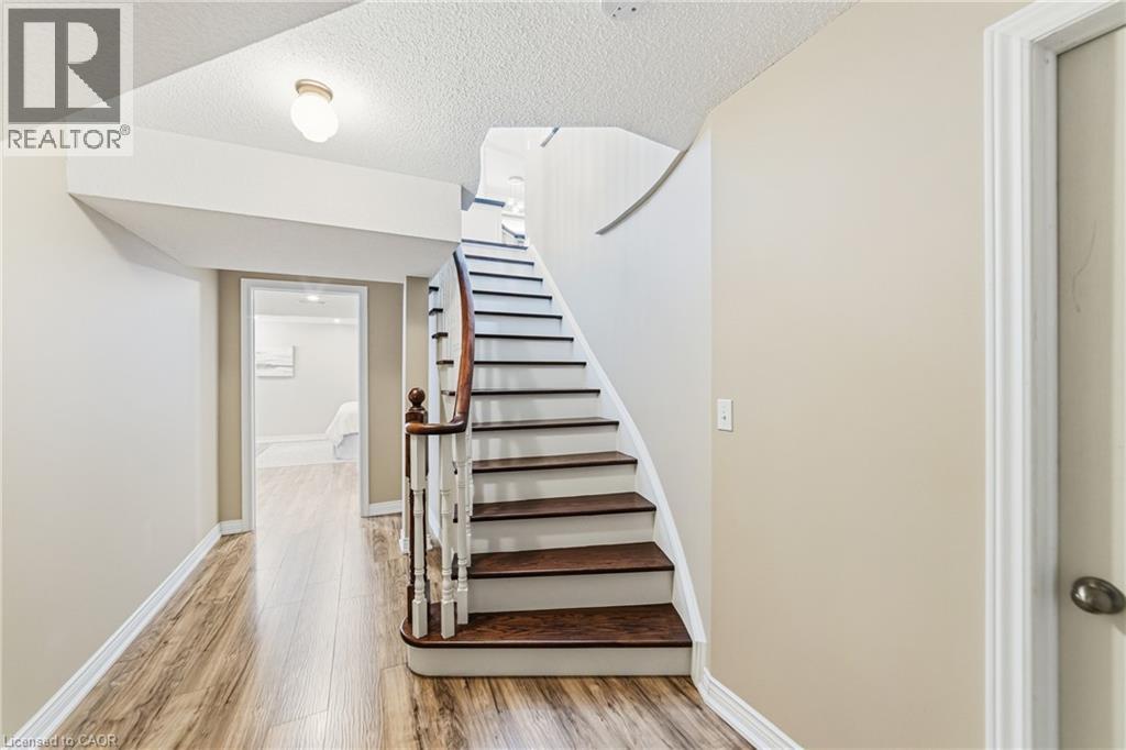 1576 BAYSHIRE Drive - 32