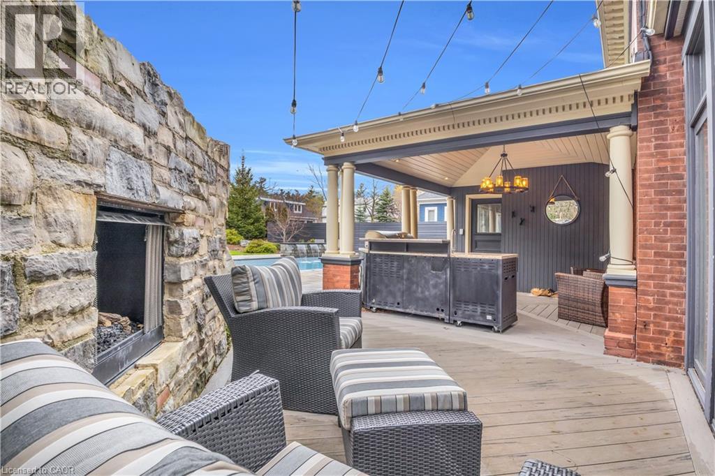 18 BRANT Road N - 38