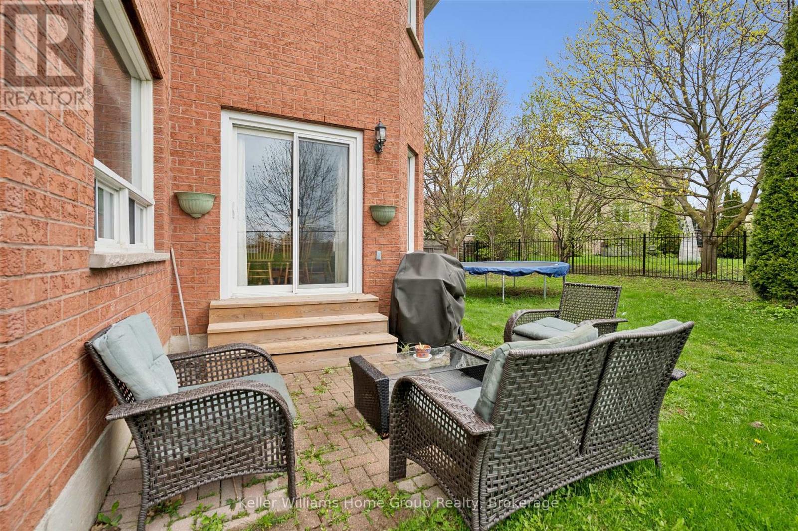 261 IRVINE STREET - 42
