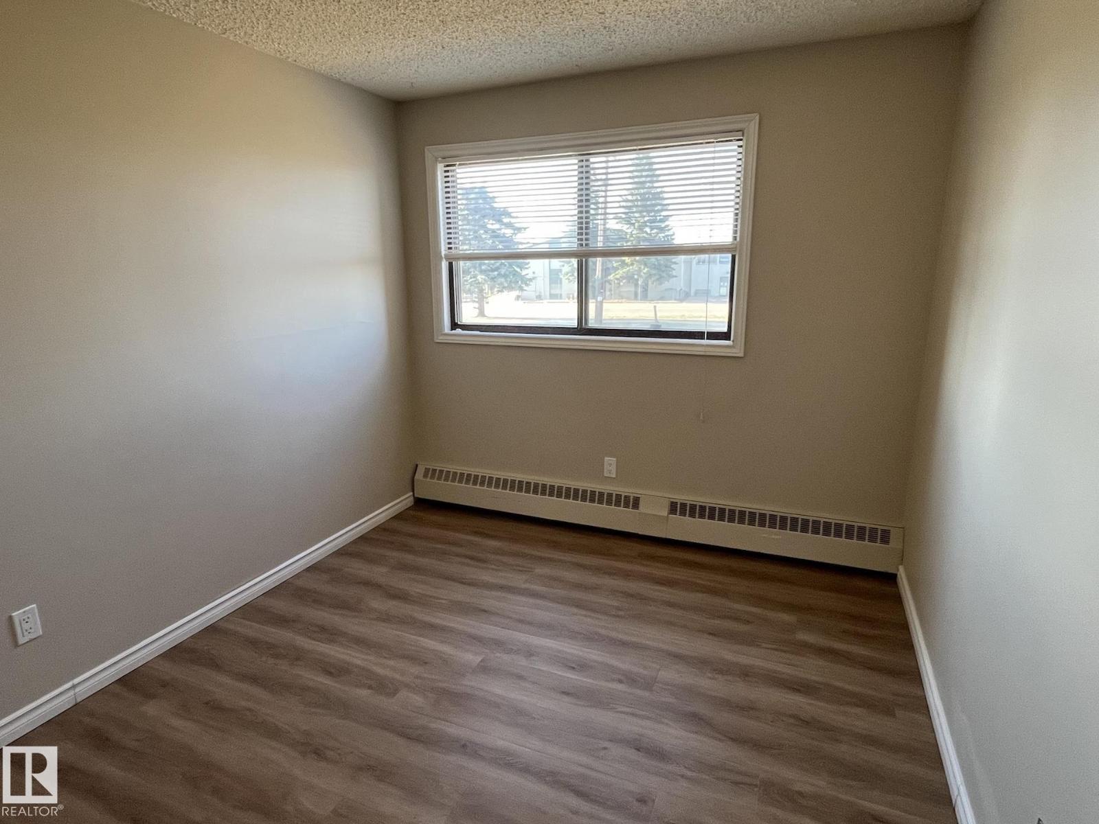 #205 51 BROWN ST - 22