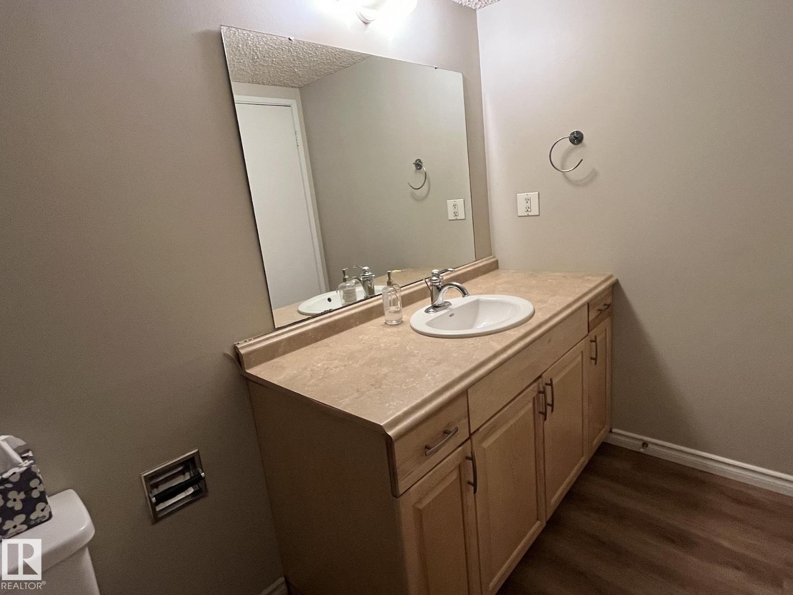 #205 51 BROWN ST - 26