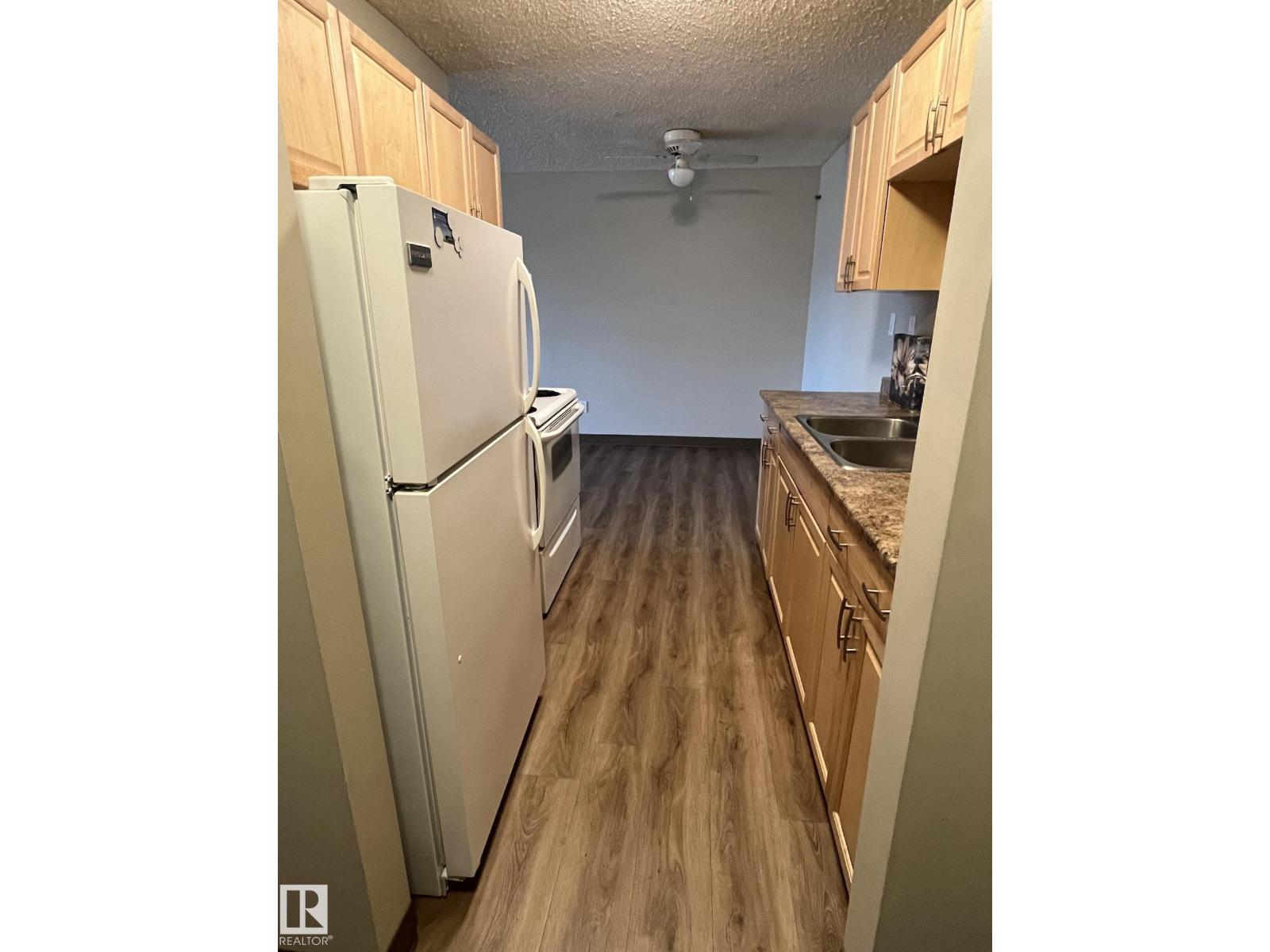 #205 51 BROWN ST - 6