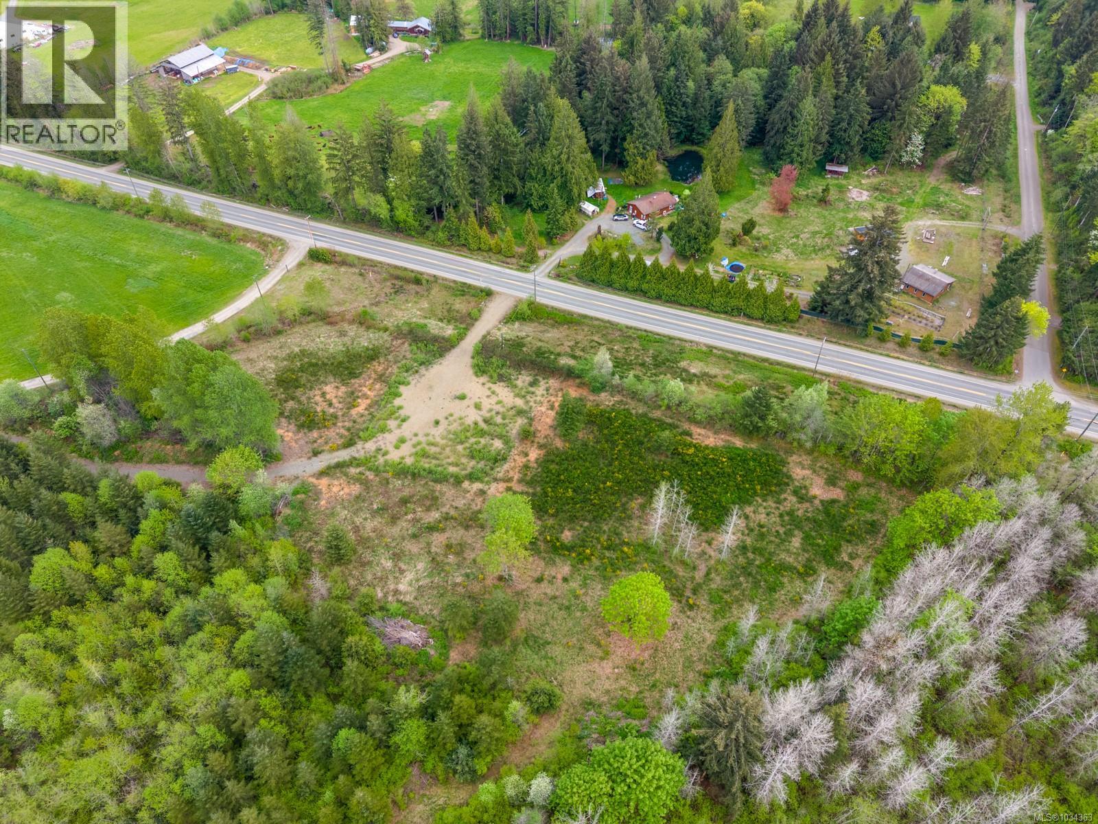3554 Piercy Rd, Courtenay