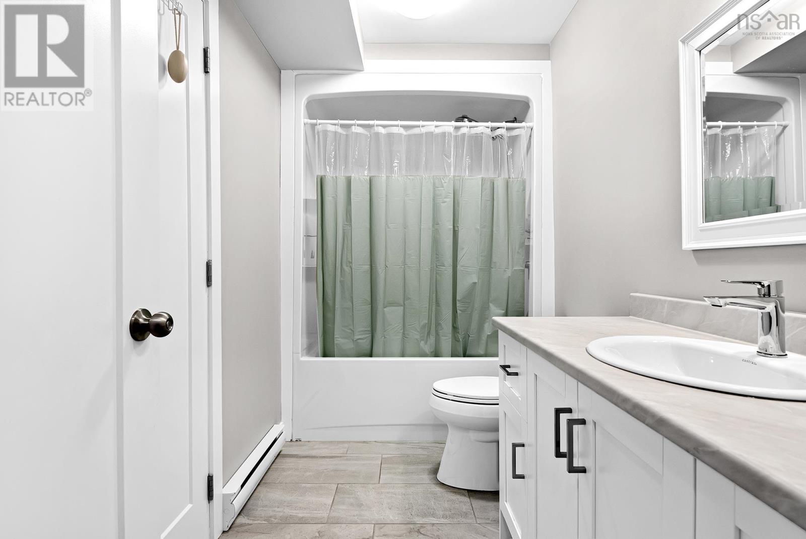 Property 29 of 33 of 109 Executive Drive
