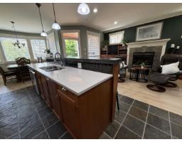 15556 Goggs Avenue, White Rock, BC V4B2N6 Photo 15