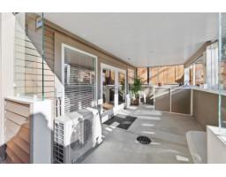 15556 Goggs Avenue, White Rock, BC V4B2N6 Photo 35