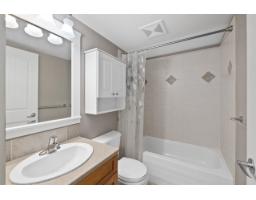 15556 Goggs Avenue, White Rock, BC V4B2N6 Photo 34