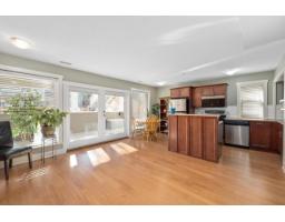 15556 Goggs Avenue, White Rock, BC V4B2N6 Photo 31