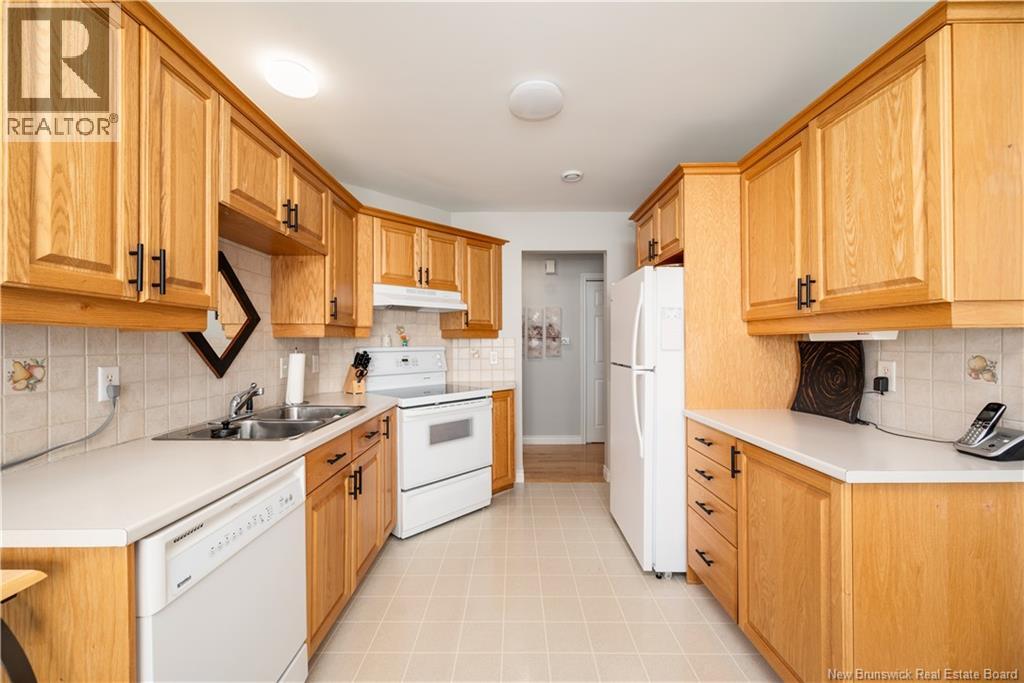 343 Beausejour Street - 13