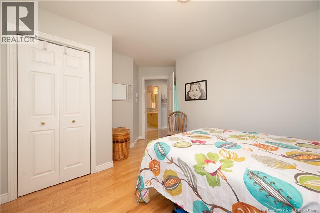 343 Beausejour Street - 25