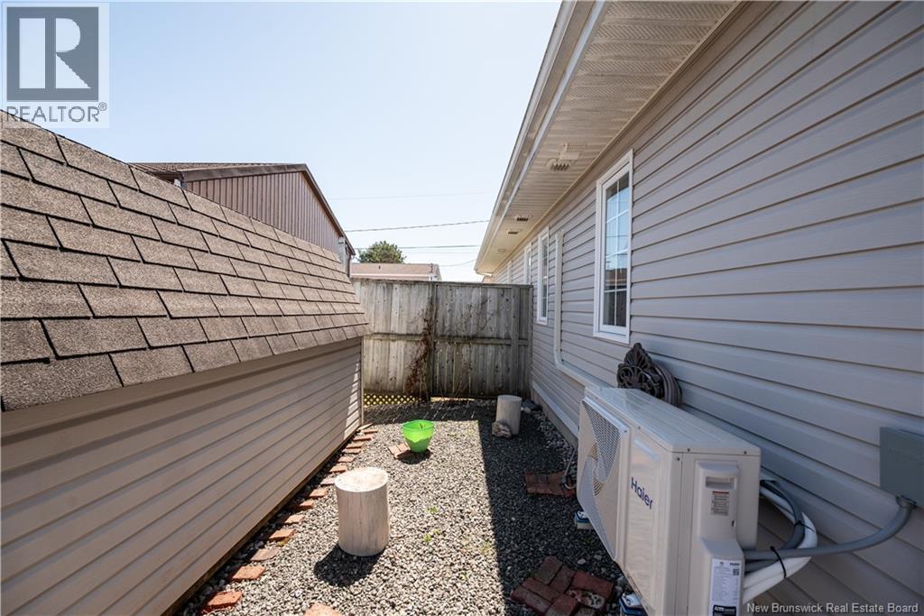 343 Beausejour Street - 33