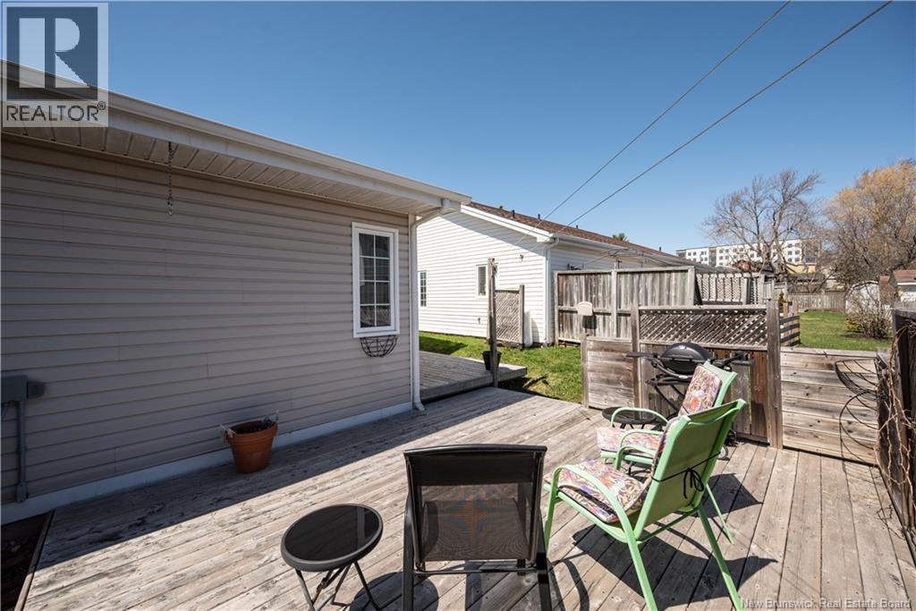343 Beausejour Street - 35